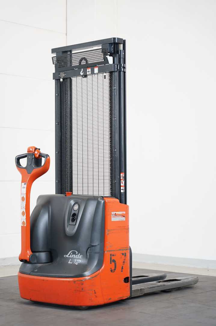 Used Forklift Linde L 12 1172 Aukšto kėlimo krautuvas su grąžulu (Image 1)