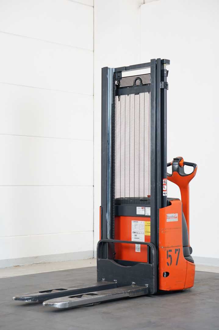 Used Forklift Linde L 12 1172 Aukšto kėlimo krautuvas su grąžulu (Image 2)