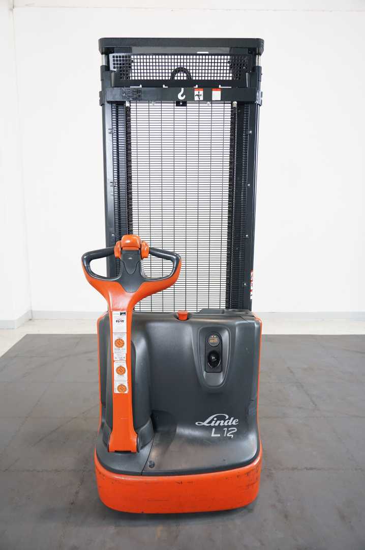 Used Forklift Linde L 12 1172 Aukšto kėlimo krautuvas su grąžulu (Image 4)