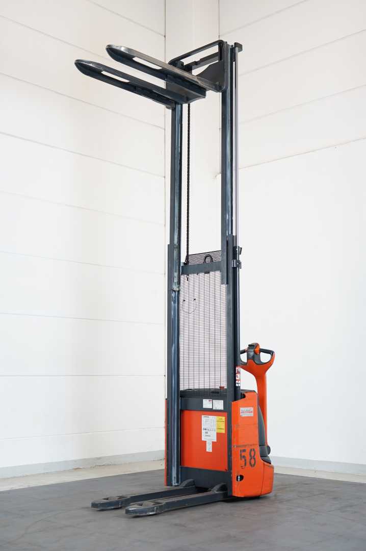 Used Forklift Linde L 12 1172 Aukšto kėlimo krautuvas su grąžulu (Image 3)