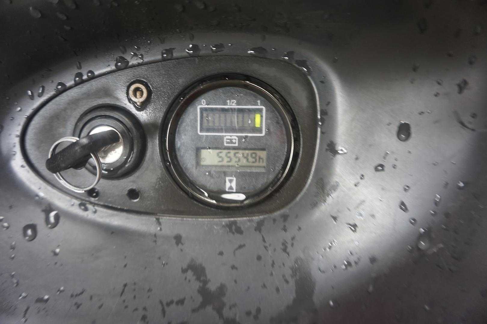 Used Forklift Linde L 14 - 3.910mm Hubhöhe Aukšto kėlimo krautuvas su grąžulu (Image 9) Used Forklift Linde L 14 - 3.910mm Hubhöhe Aukšto kėlimo krautuvas su grąžulu (Image 9)