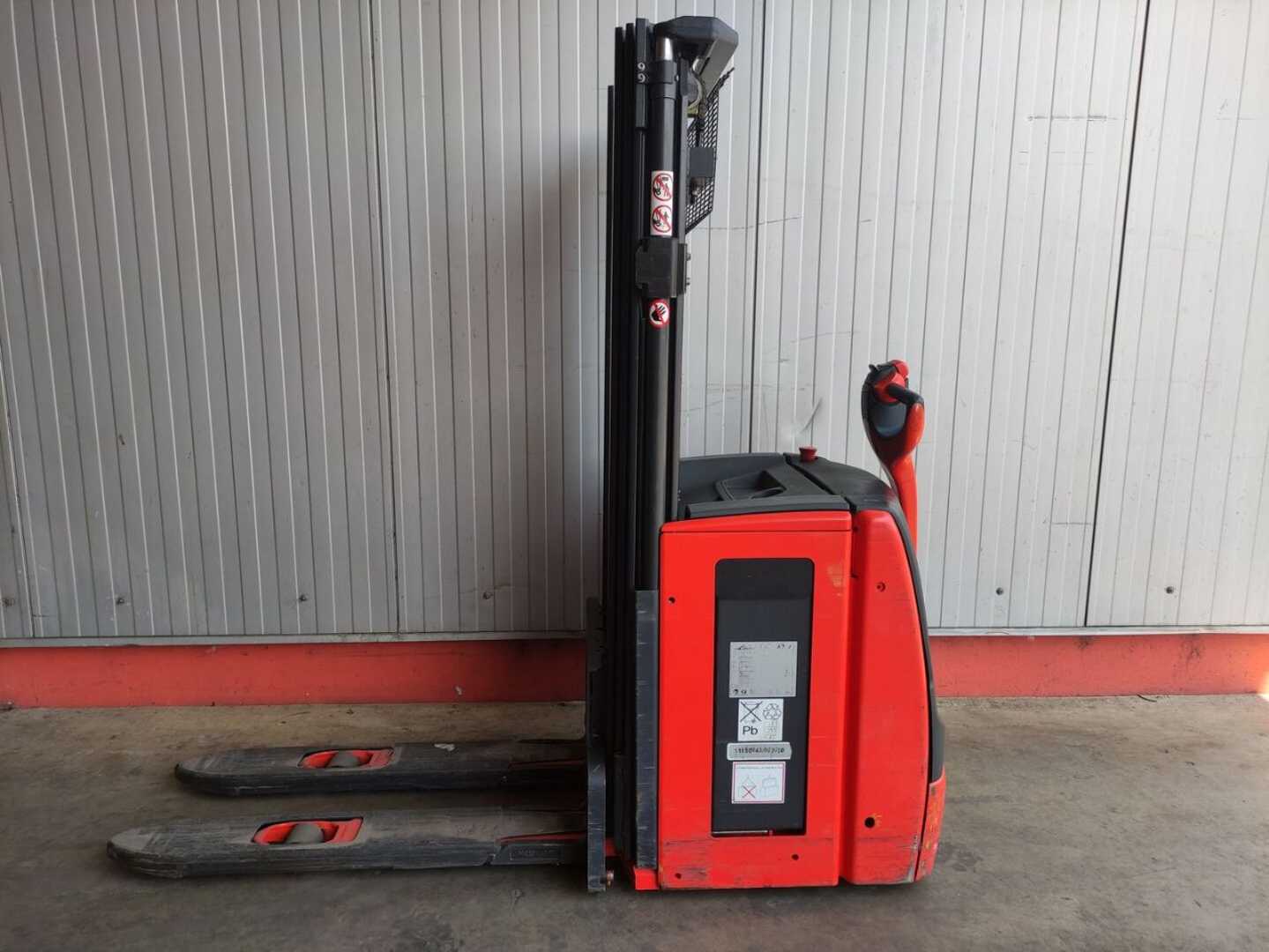 Used Forklift Linde L14 - 1173 Aukšto kėlimo krautuvas su grąžulu (Image 1)
