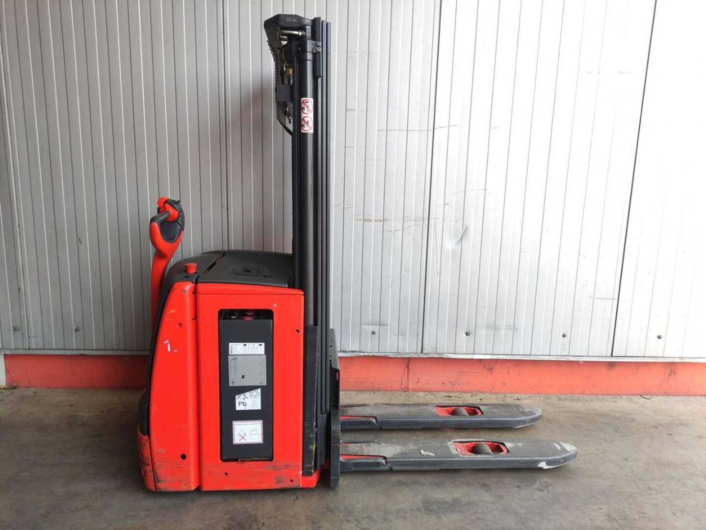 Used Forklift Linde L14 - 1173 Aukšto kėlimo krautuvas su grąžulu (Image 2)