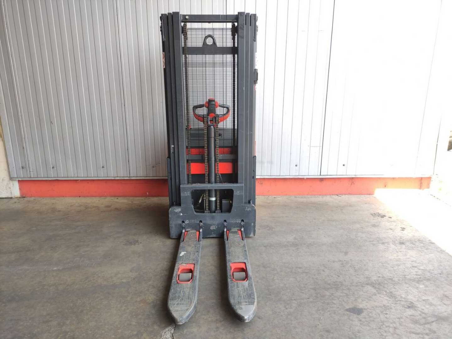 Used Forklift Linde L14 - 1173 Aukšto kėlimo krautuvas su grąžulu (Image 3)