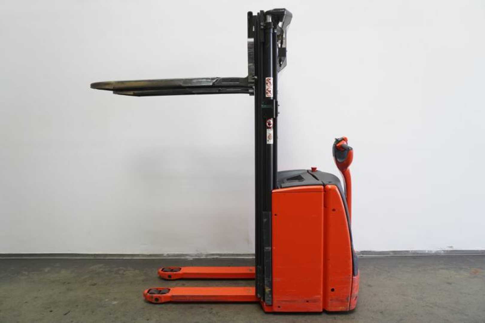 Used Forklift Linde L 14 1173 Aukšto kėlimo krautuvas su grąžulu (Image 3) Used Forklift Linde L 14 1173 Aukšto kėlimo krautuvas su grąžulu (Image 3)