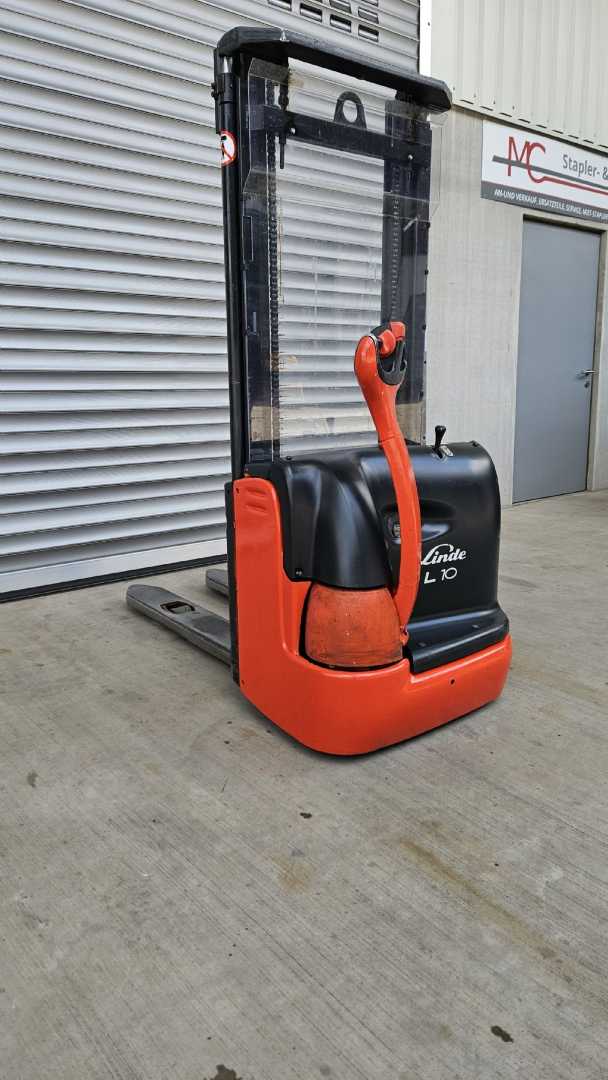 Used Forklift Linde L10 Aukšto kėlimo krautuvas su grąžulu (Image 6) Used Forklift Linde L10 Aukšto kėlimo krautuvas su grąžulu (Image 6)