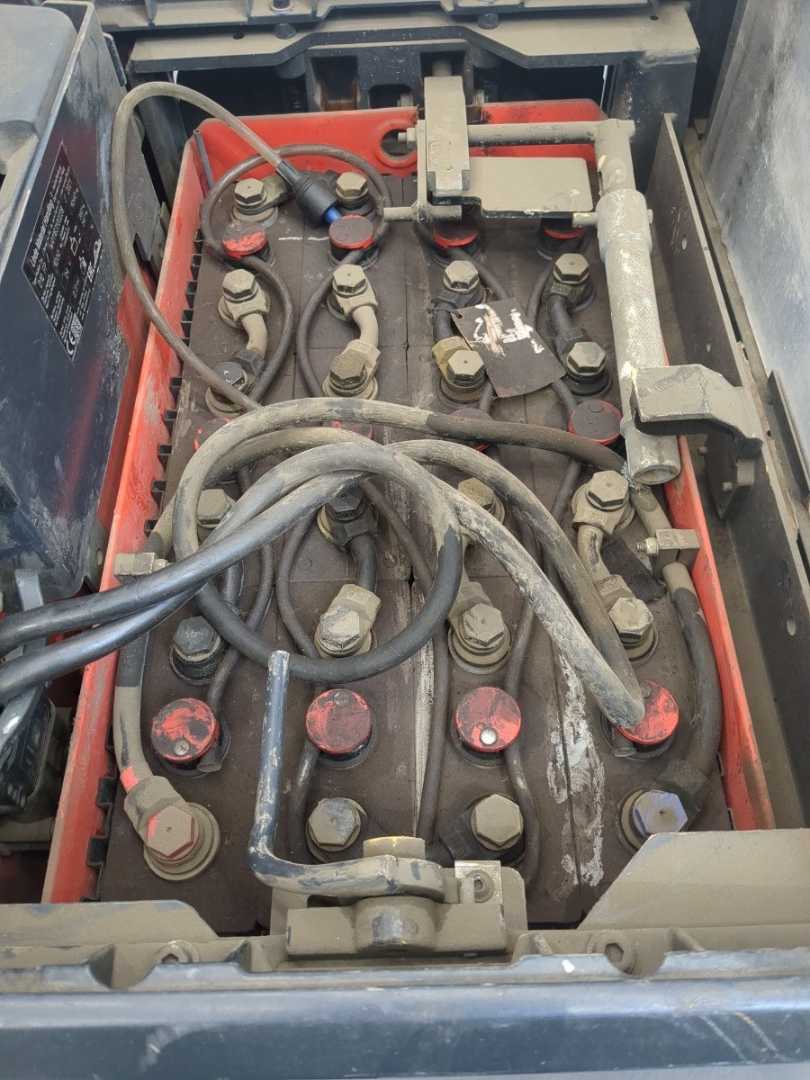 Used Forklift Linde D10FP-1163-01 Aukšto kėlimo krautuvas su grąžulu (Image 4)