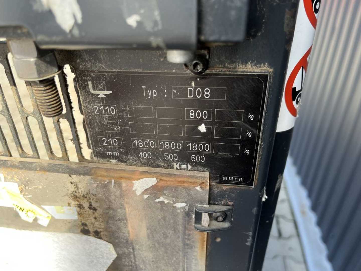 Used Forklift Linde D08 Aukšto kėlimo krautuvas su grąžulu (Image 5) Used Forklift Linde D08 Aukšto kėlimo krautuvas su grąžulu (Image 5)