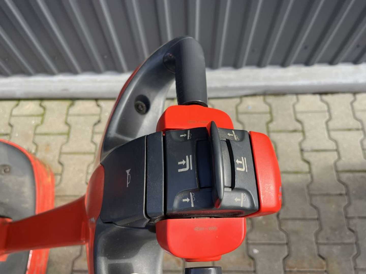 Used Forklift Linde D08 Aukšto kėlimo krautuvas su grąžulu (Image 9) Used Forklift Linde D08 Aukšto kėlimo krautuvas su grąžulu (Image 9)