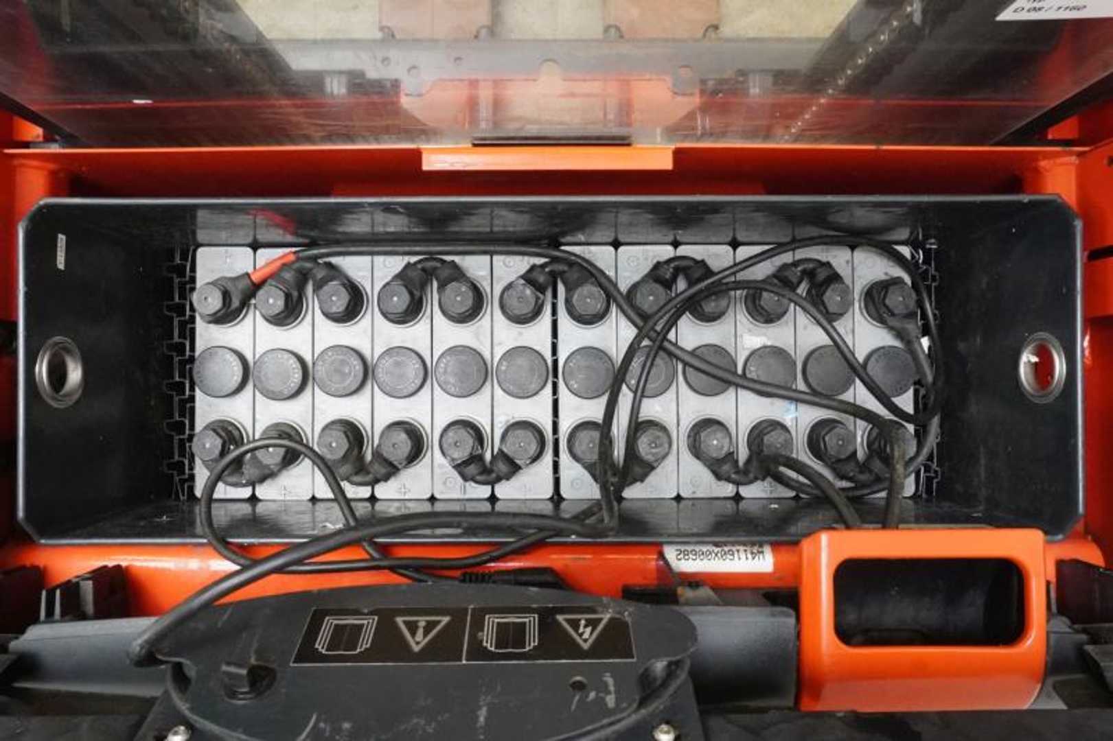 Used Forklift Linde D 08 1160 Aukšto kėlimo krautuvas su grąžulu (Image 4) Used Forklift Linde D 08 1160 Aukšto kėlimo krautuvas su grąžulu (Image 4)
