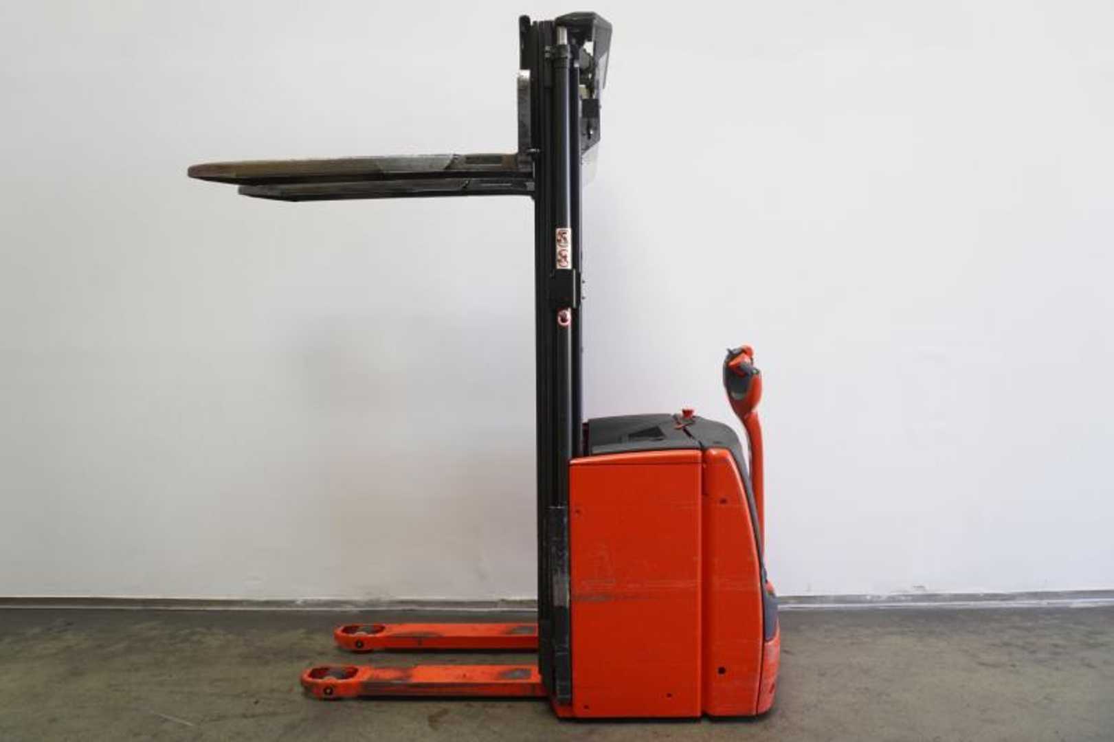 Used Forklift Linde L 16 1173 Aukšto kėlimo krautuvas su grąžulu (Image 3) Used Forklift Linde L 16 1173 Aukšto kėlimo krautuvas su grąžulu (Image 3)