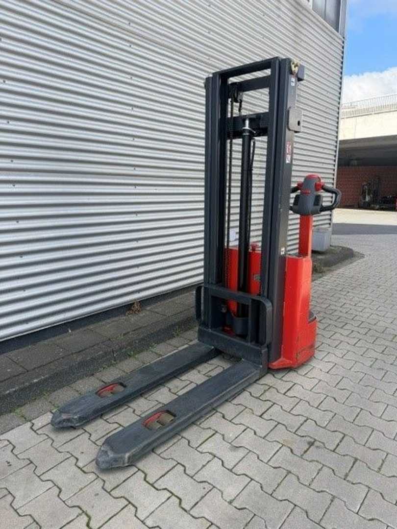 Used Forklift Linde ML10 Aukšto kėlimo krautuvas su grąžulu (Image 2)