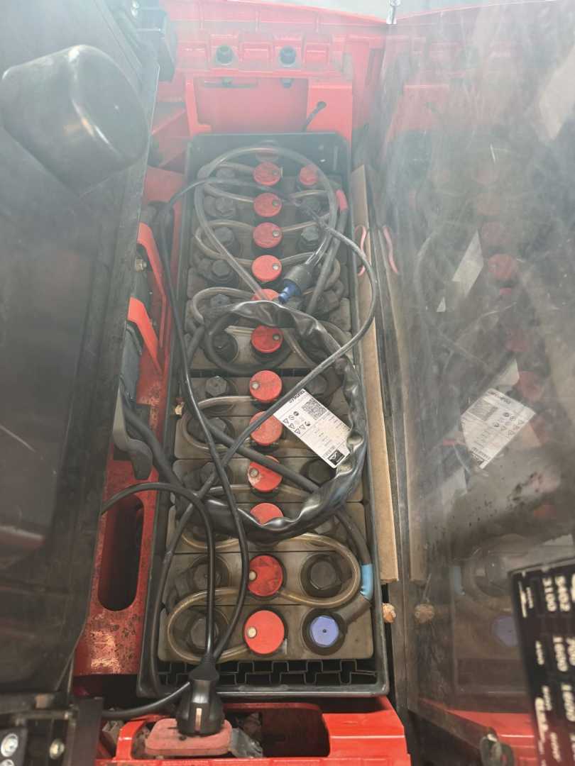 Used Forklift Linde L16 Aukšto kėlimo krautuvas su grąžulu (Image 5) Used Forklift Linde L16 Aukšto kėlimo krautuvas su grąžulu (Image 5)