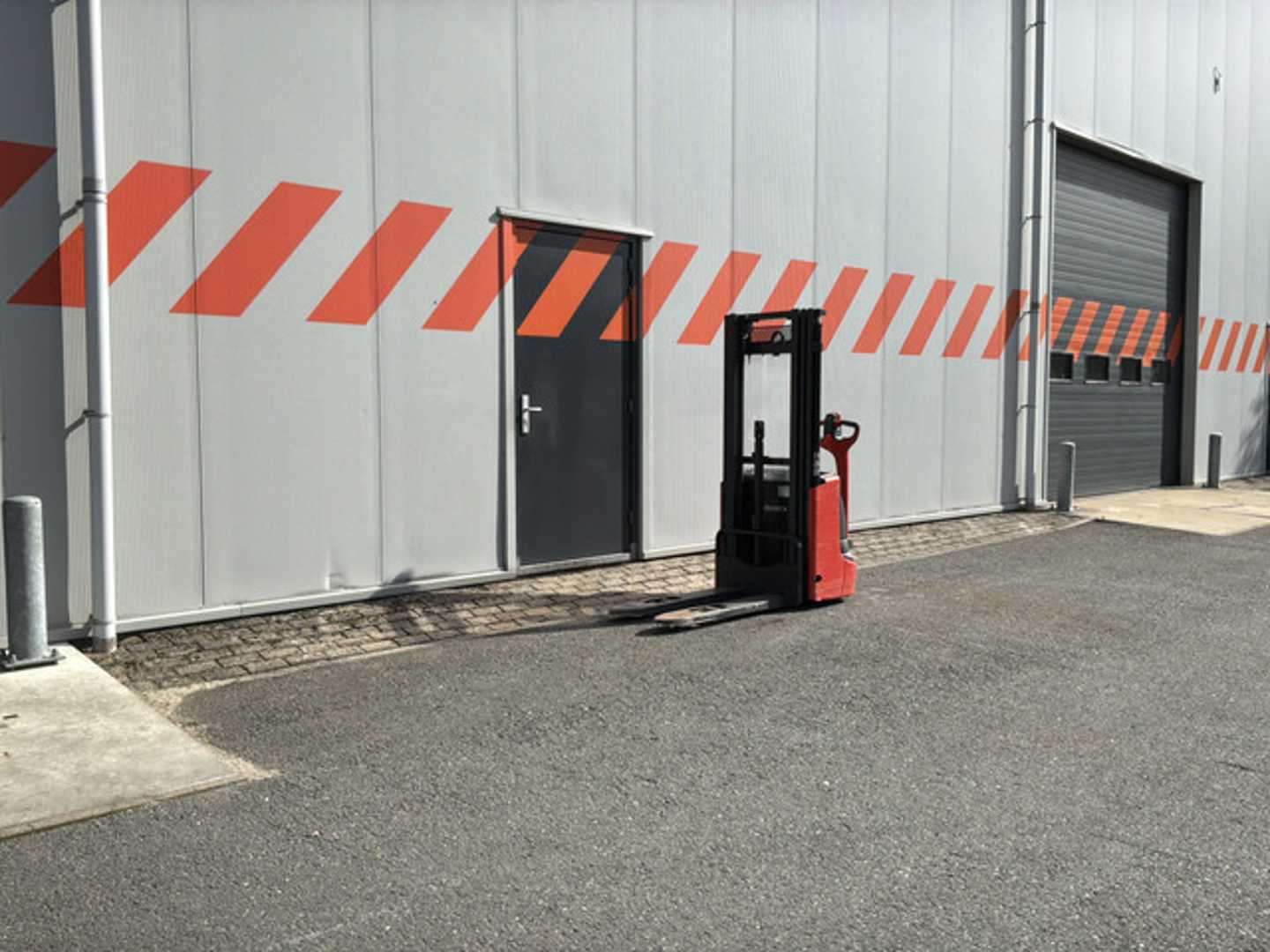Used Forklift Linde L10 Aukšto kėlimo krautuvas su grąžulu (Image 5) Used Forklift Linde L10 Aukšto kėlimo krautuvas su grąžulu (Image 5)