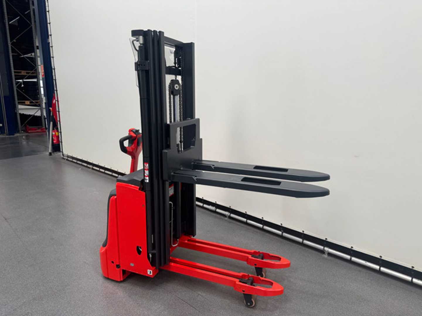 Used Forklift Linde L 12 B-i Aukšto kėlimo krautuvas su grąžulu (Image 4)