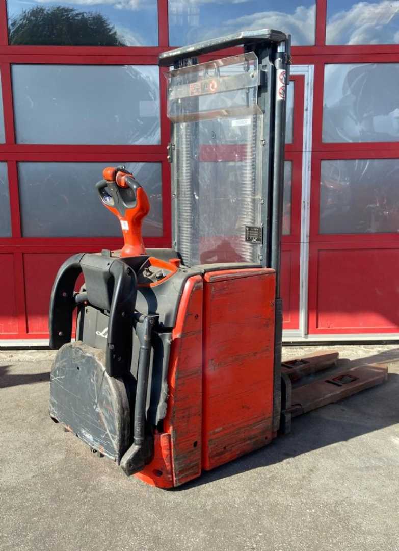 Used Forklift Linde L16AP Aukšto kėlimo krautuvas su grąžulu (Image 3) Used Forklift Linde L16AP Aukšto kėlimo krautuvas su grąžulu (Image 3)