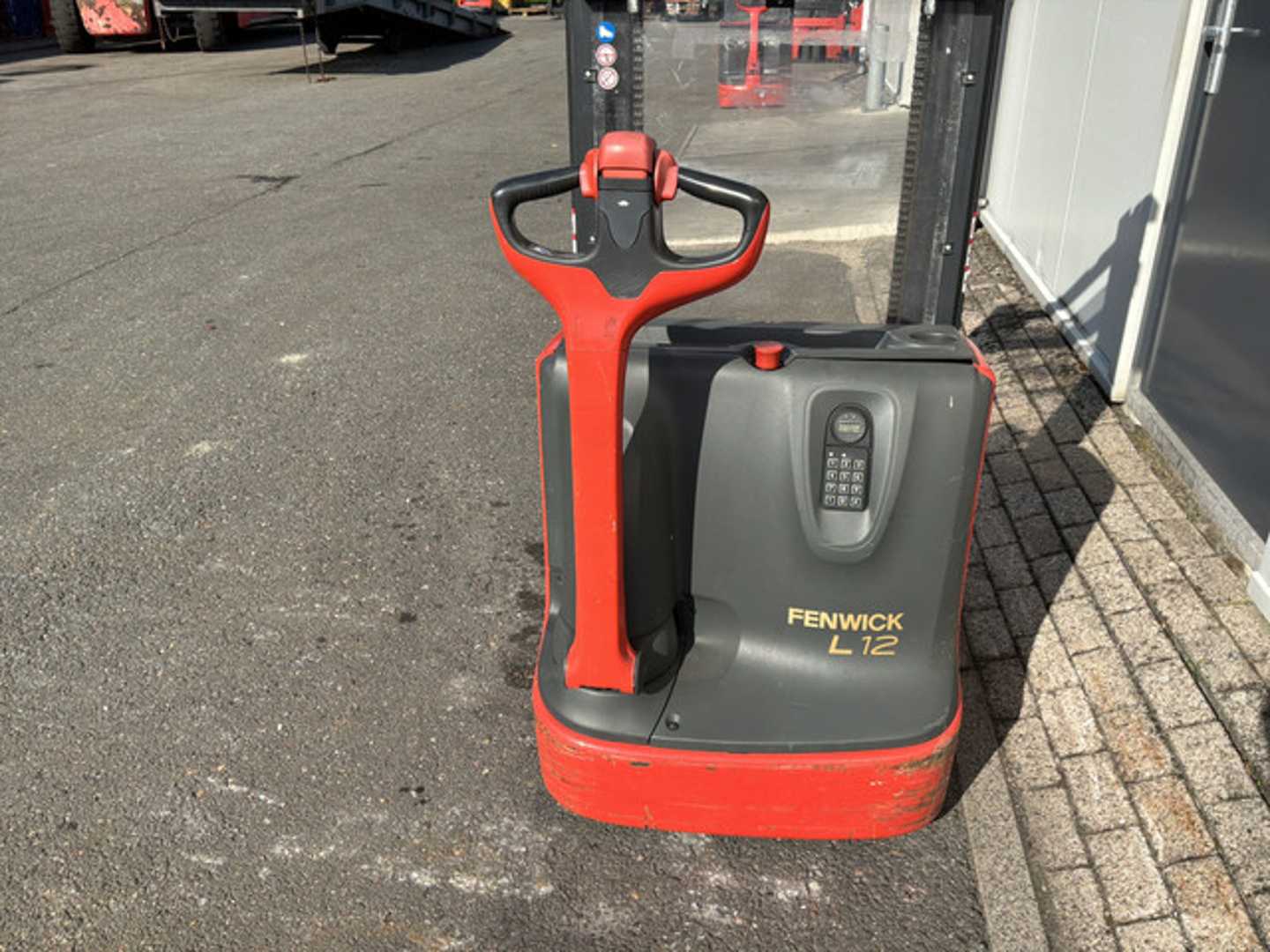 Used Forklift Linde L12I Aukšto kėlimo krautuvas su grąžulu (Image 3) Used Forklift Linde L12I Aukšto kėlimo krautuvas su grąžulu (Image 3)