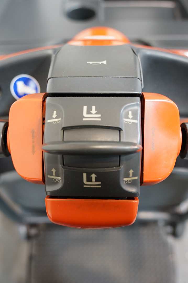 Used Forklift Linde L 16 AP I 1173-01 Aukšto kėlimo krautuvas su grąžulu (Image 7) Used Forklift Linde L 16 AP I 1173-01 Aukšto kėlimo krautuvas su grąžulu (Image 7)