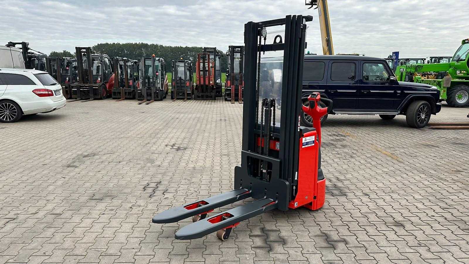 Used Forklift Linde L 16 I Aukšto kėlimo krautuvas su grąžulu (Image 2) Used Forklift Linde L 16 I Aukšto kėlimo krautuvas su grąžulu (Image 2)