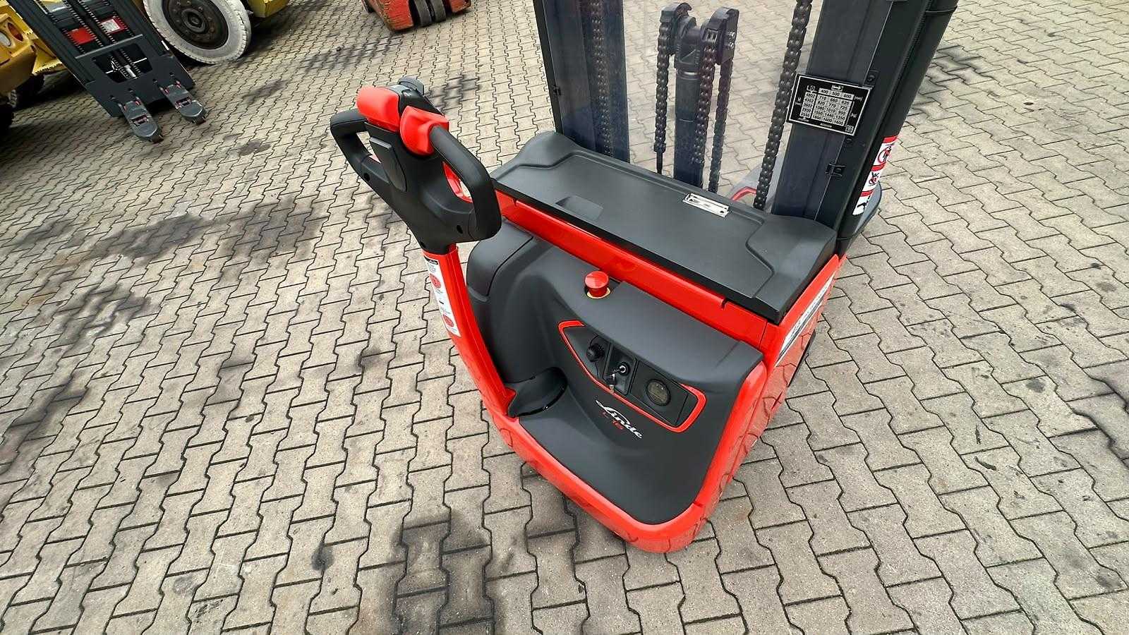Used Forklift Linde L 16 I Aukšto kėlimo krautuvas su grąžulu (Image 12) Used Forklift Linde L 16 I Aukšto kėlimo krautuvas su grąžulu (Image 12)