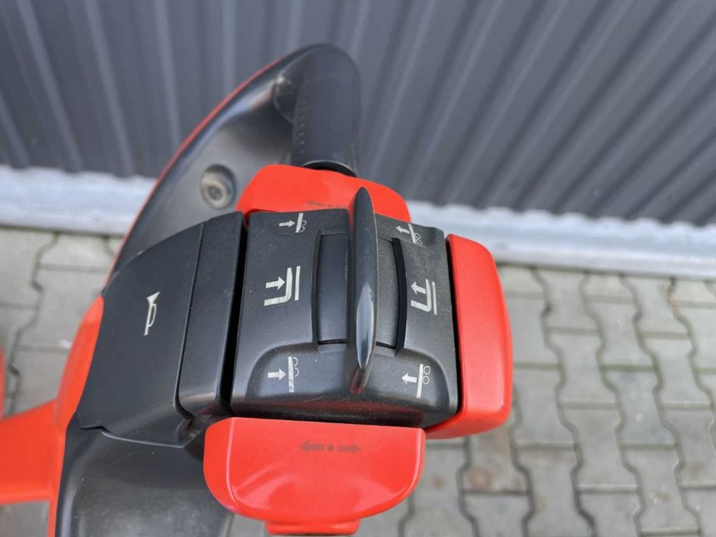 Used Forklift Linde D08 Aukšto kėlimo krautuvas su grąžulu (Image 9) Used Forklift Linde D08 Aukšto kėlimo krautuvas su grąžulu (Image 9)