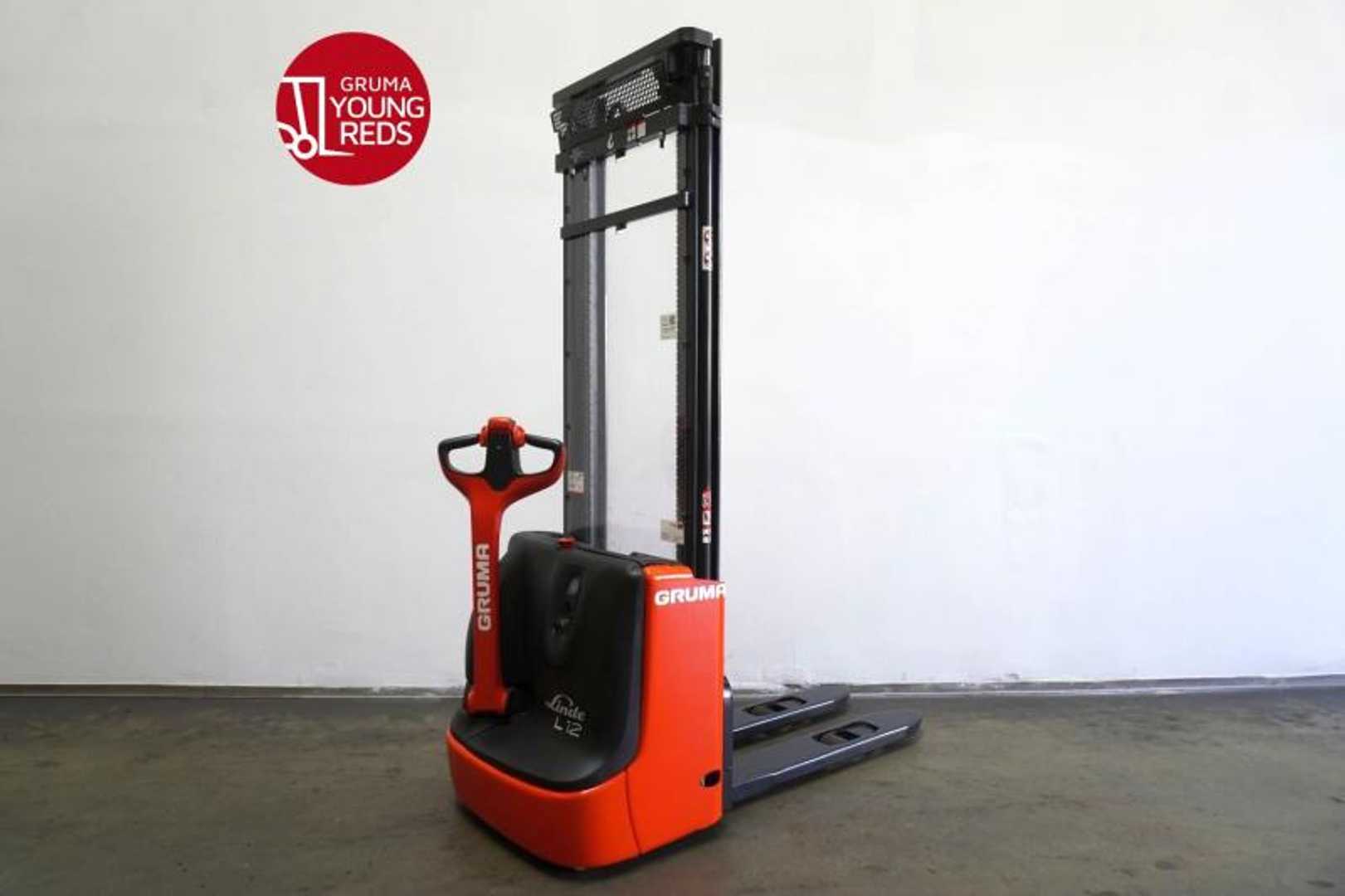 Used Forklift Linde L 12 1172 Aukšto kėlimo krautuvas su grąžulu (Image 1) Used Forklift Linde L 12 1172 Aukšto kėlimo krautuvas su grąžulu (Image 1)