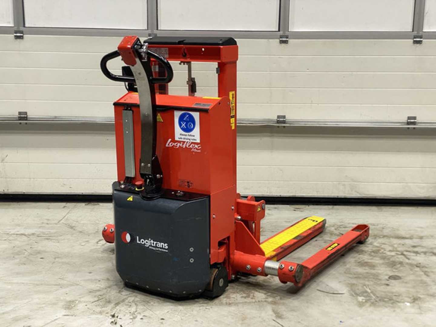 Used Forklift Logitrans SELFS 1002/890 Aukšto kėlimo krautuvas su grąžulu (Image 4) Used Forklift Logitrans SELFS 1002/890 Aukšto kėlimo krautuvas su grąžulu (Image 4)