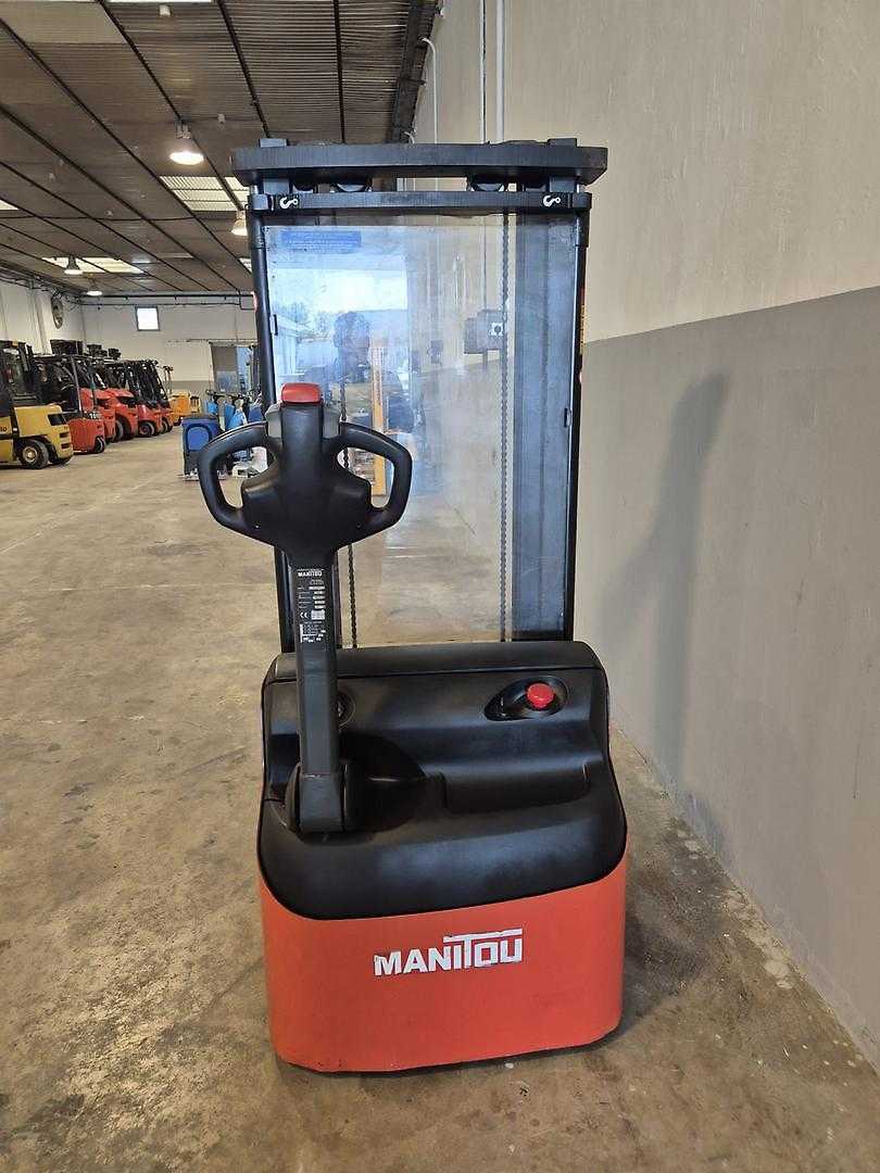 Used Forklift Manitou A14 Aukšto kėlimo krautuvas su grąžulu (Image 6)