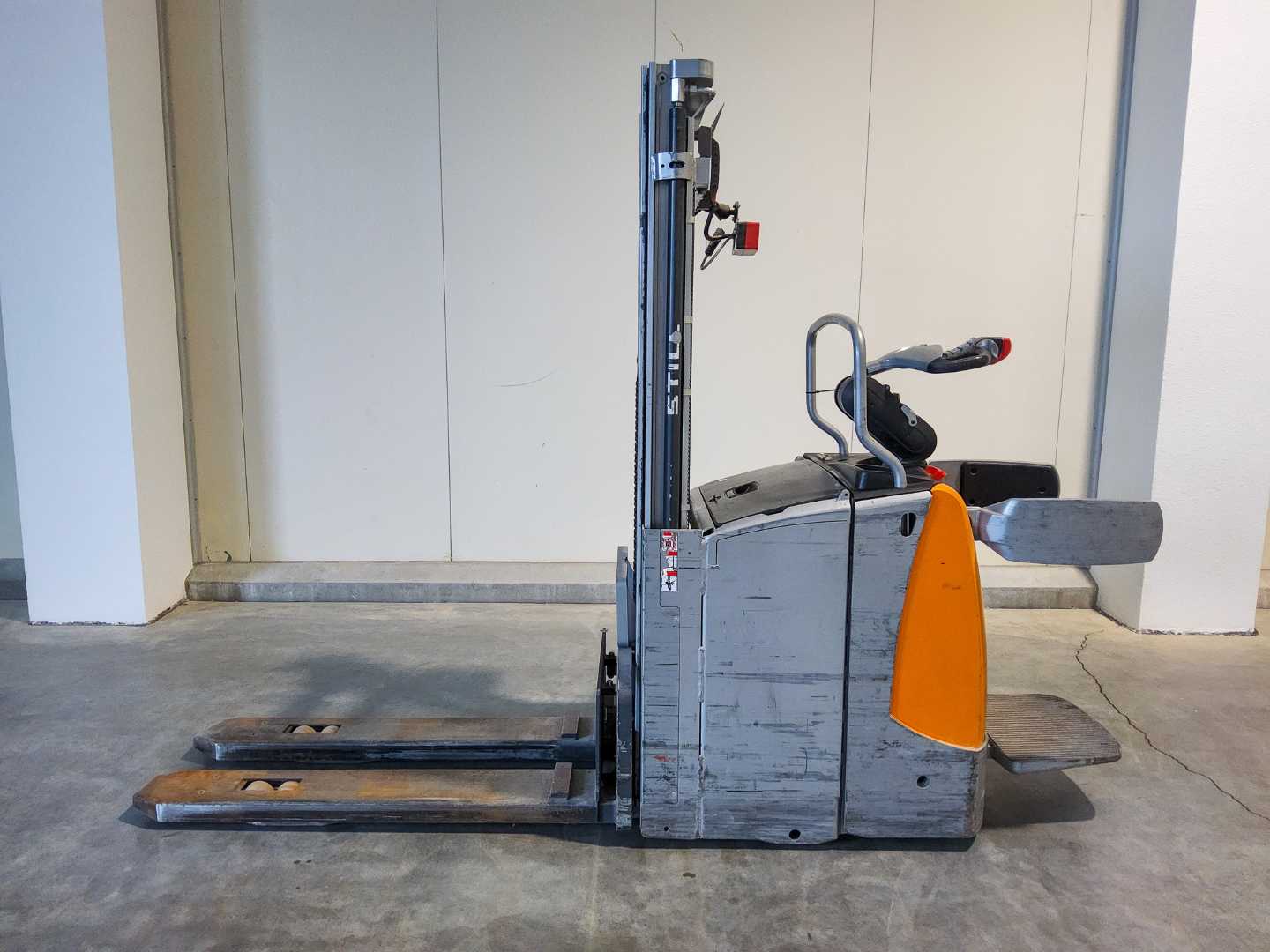 Used Forklift STILL EXD-SF20 Aukšto kėlimo krautuvas su grąžulu (Image 1) Used Forklift STILL EXD-SF20 Aukšto kėlimo krautuvas su grąžulu (Image 1)