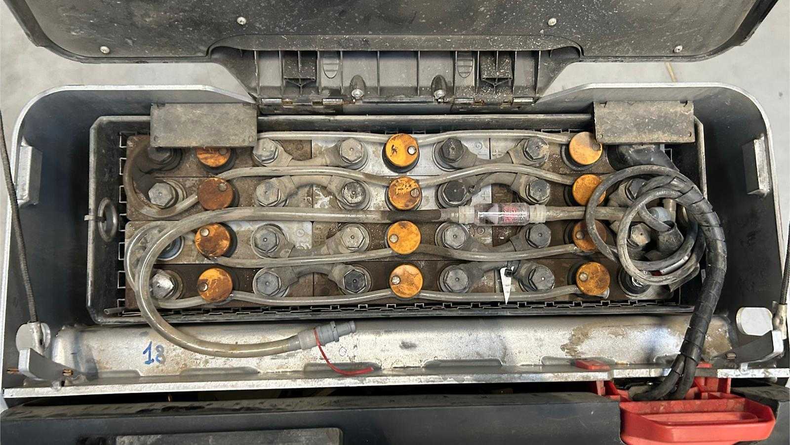 Used Forklift STILL ECU 16 Aukšto kėlimo krautuvas su grąžulu (Image 2) Used Forklift STILL ECU 16 Aukšto kėlimo krautuvas su grąžulu (Image 2)