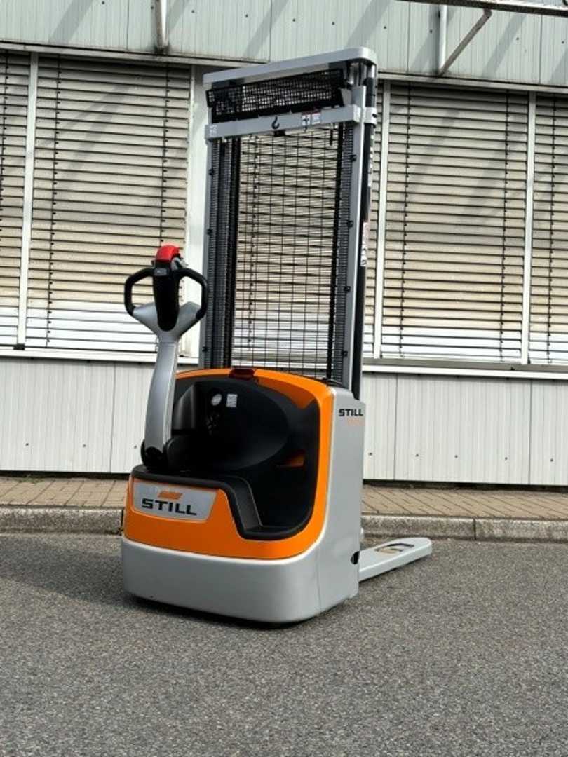 Used Forklift STILL EXV10(EINBAU-LG) Aukšto kėlimo krautuvas su grąžulu (Image 1) Used Forklift STILL EXV10(EINBAU-LG) Aukšto kėlimo krautuvas su grąžulu (Image 1)