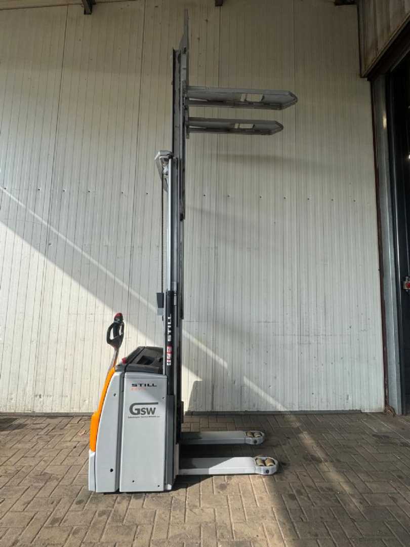 Used Forklift STILL EXV4 Aukšto kėlimo krautuvas su grąžulu (Image 3) Used Forklift STILL EXV4 Aukšto kėlimo krautuvas su grąžulu (Image 3)