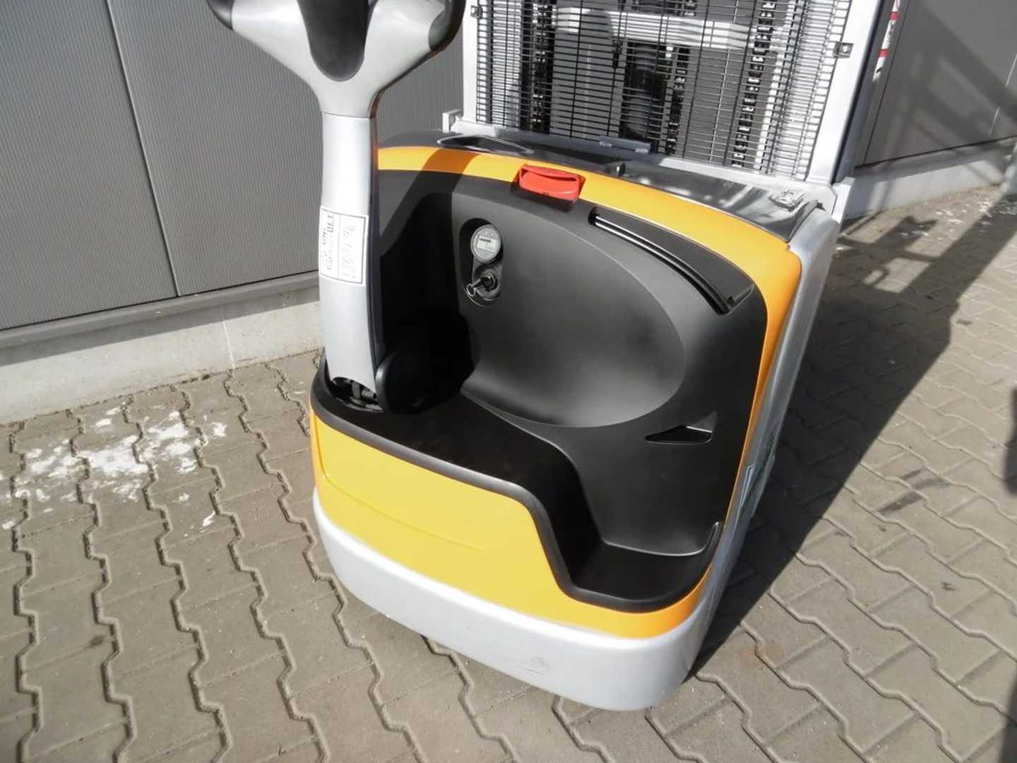 Used Forklift STILL EXV 14 IC 2017 Aukšto kėlimo krautuvas su grąžulu (Image 6)