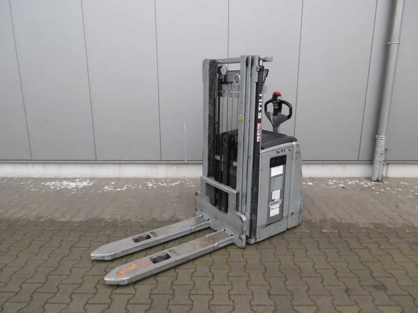 Used Forklift STILL EXV 14 Aukšto kėlimo krautuvas su grąžulu (Image 1) Used Forklift STILL EXV 14 Aukšto kėlimo krautuvas su grąžulu (Image 1)