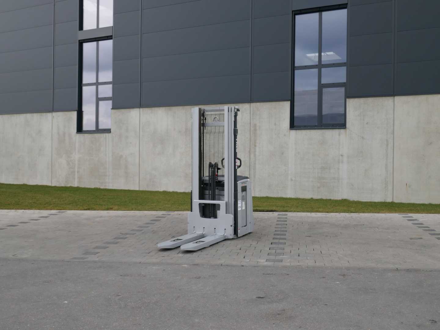 Used Forklift STILL EXV 20i Aukšto kėlimo krautuvas su grąžulu (Image 1) Used Forklift STILL EXV 20i Aukšto kėlimo krautuvas su grąžulu (Image 1)