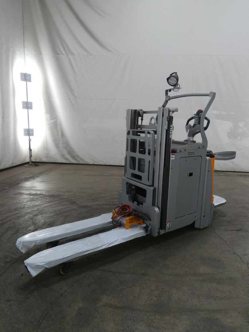 Used Forklift STILL EXD-SF20/BATT.NEU Aukšto kėlimo krautuvas su grąžulu (Image 1) Used Forklift STILL EXD-SF20/BATT.NEU Aukšto kėlimo krautuvas su grąžulu (Image 1)