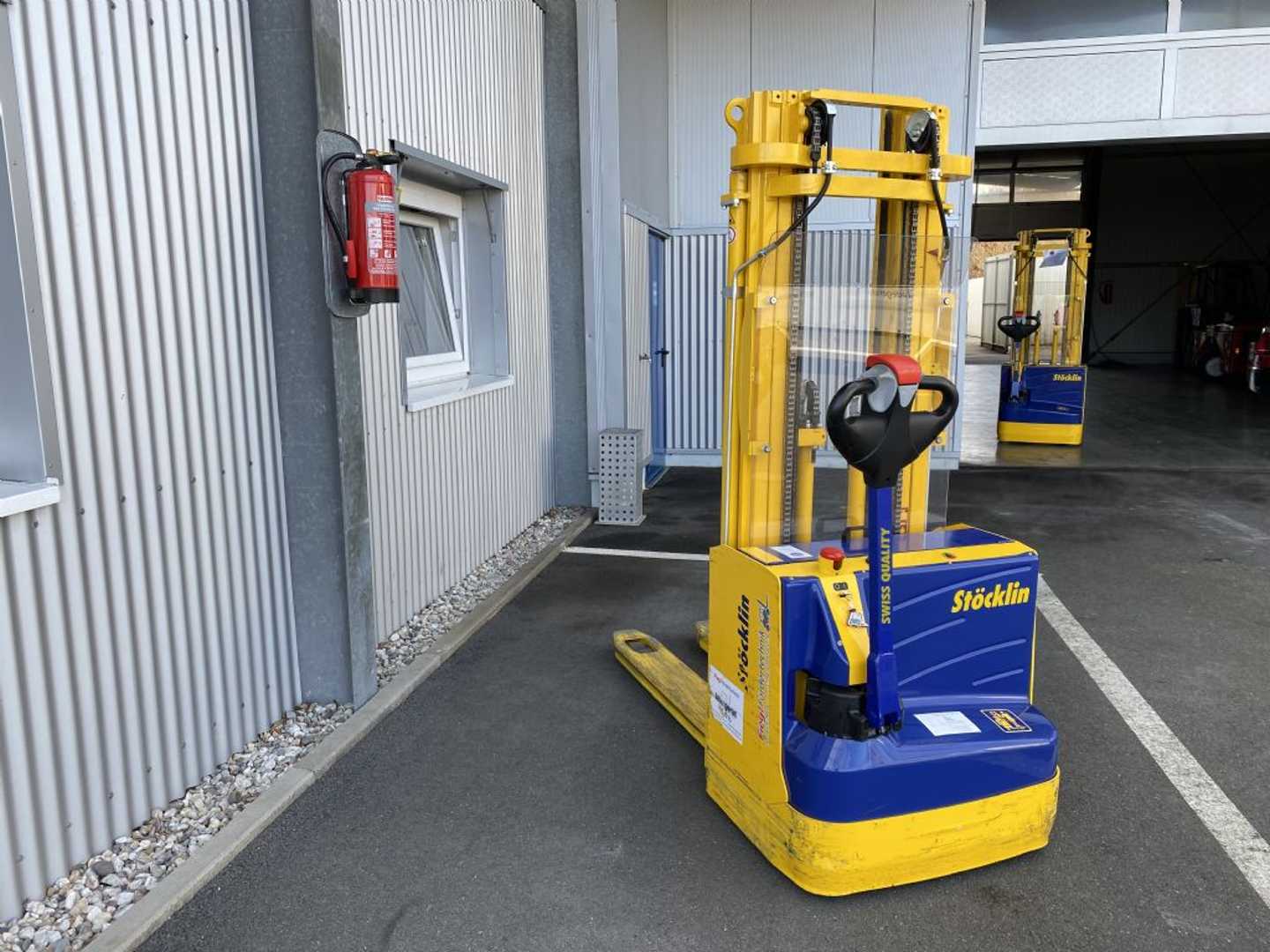Used Forklift Stöcklin EDS 12 C44 Aukšto kėlimo krautuvas su grąžulu (Image 3) Used Forklift Stöcklin EDS 12 C44 Aukšto kėlimo krautuvas su grąžulu (Image 3)