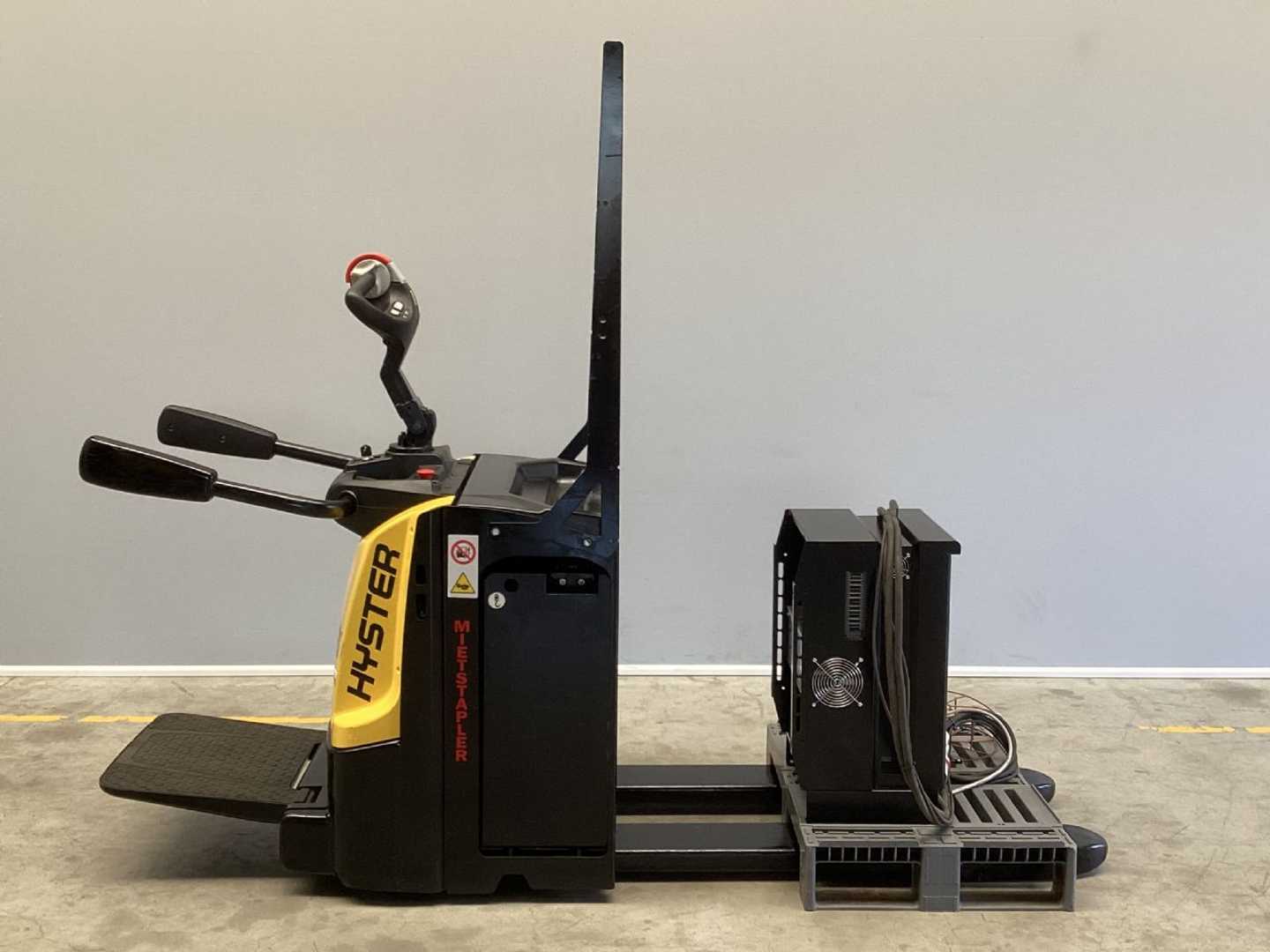 Used Forklift Hyster P2.0S Aukšto kėlimo krautuvas su grąžulu (Image 4)