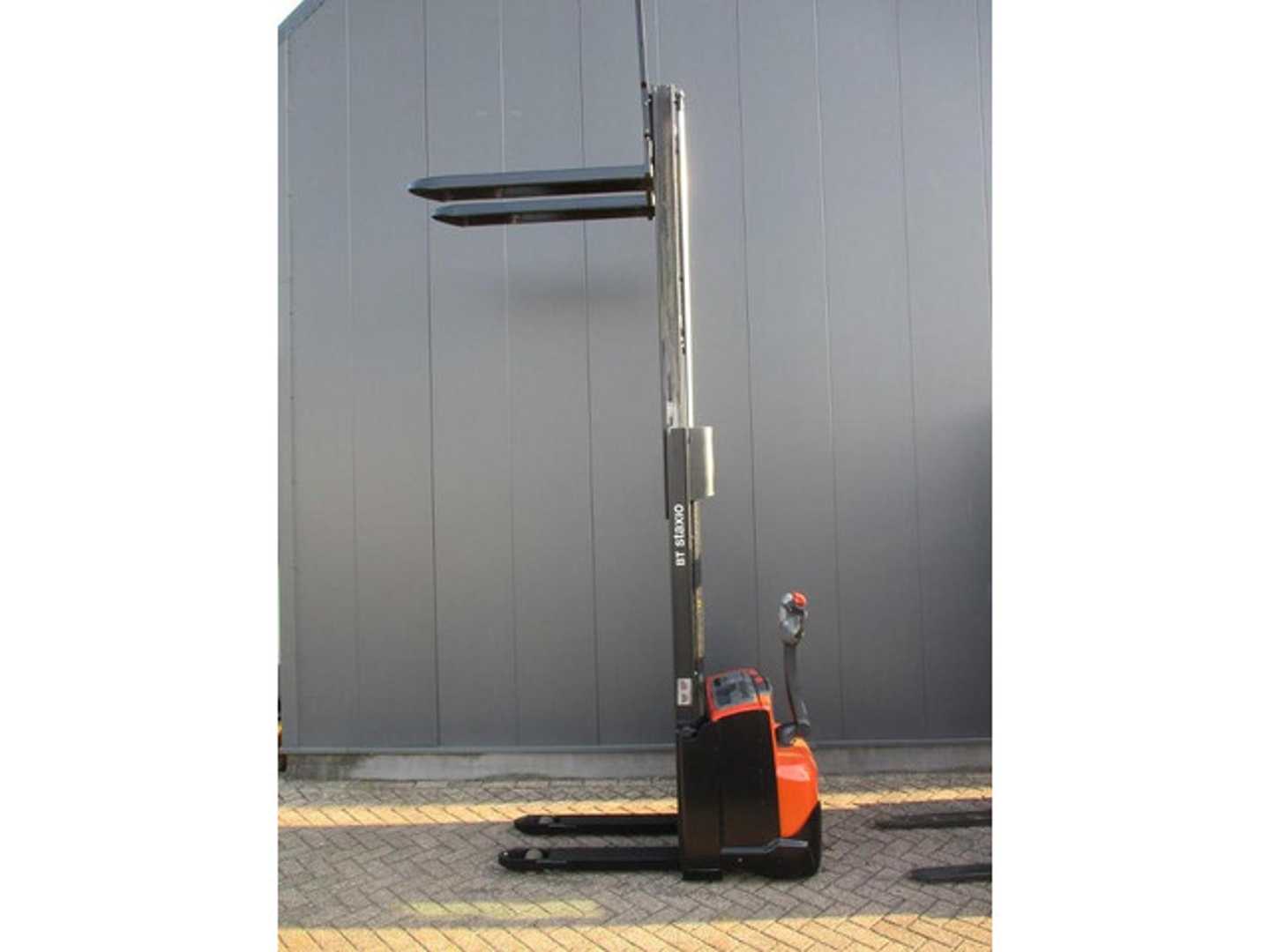 Used Forklift BT SWE120 Aukšto kėlimo krautuvas su vairuotojo stovu (ar keleivio platforma) (Image 6)