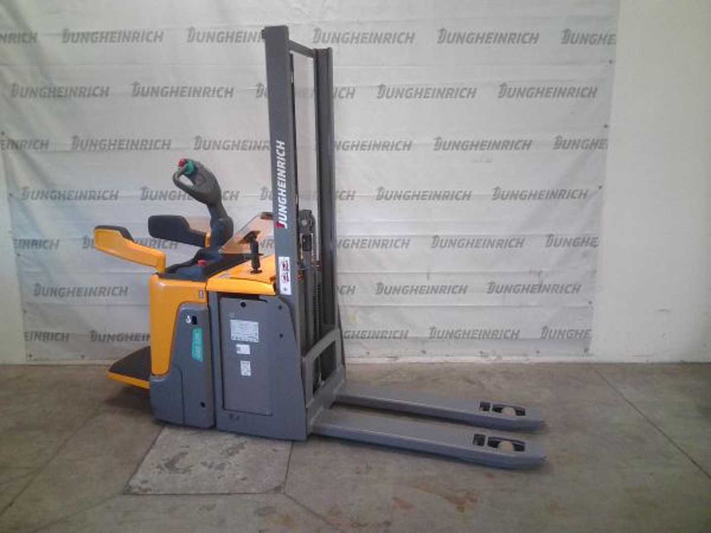 Used Forklift Jungheinrich ERD 120 KP 119 GAB 166 EF Aukšto kėlimo krautuvas su vairuotojo stovu (ar keleivio platforma) (Image 1) Used Forklift Jungheinrich ERD 120 KP 119 GAB 166 EF Aukšto kėlimo krautuvas su vairuotojo stovu (ar keleivio platforma) (Image 1)