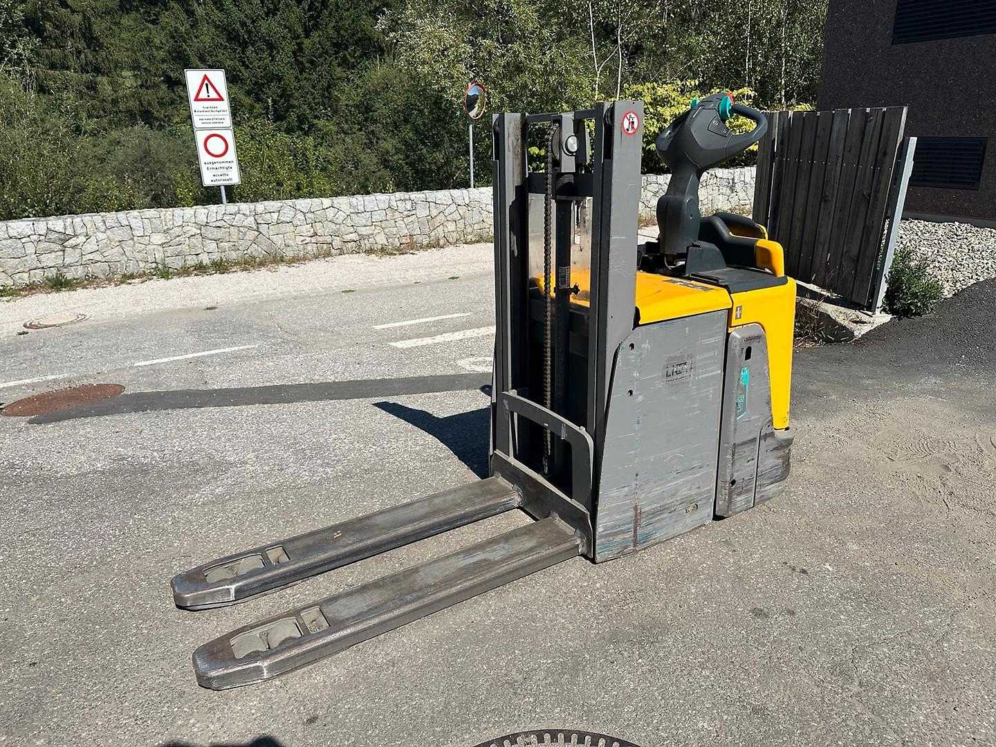 Used Forklift Jungheinrich ERD 220 - 201ZT Aukšto kėlimo krautuvas su vairuotojo stovu (ar keleivio platforma) (Image 4)