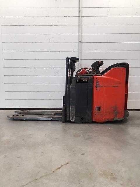 Used Forklift Linde D12HPSP/133 Aukšto kėlimo krautuvas su vairuotojo stovu (ar keleivio platforma) (Image 1) Used Forklift Linde D12HPSP/133 Aukšto kėlimo krautuvas su vairuotojo stovu (ar keleivio platforma) (Image 1)