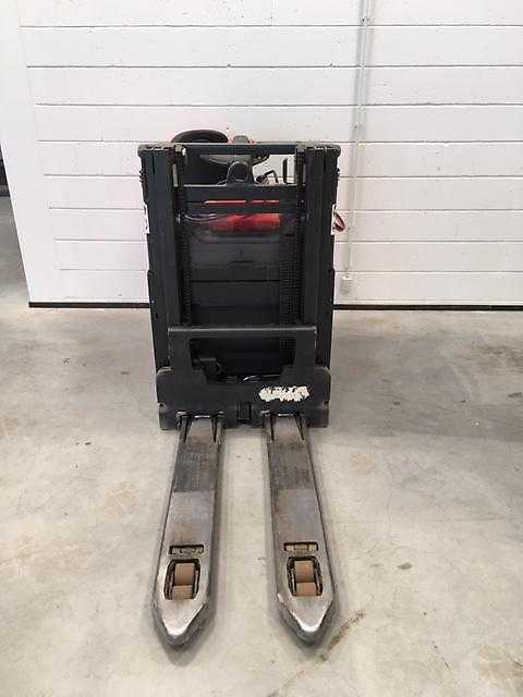 Used Forklift Linde D12HPSP/133 Aukšto kėlimo krautuvas su vairuotojo stovu (ar keleivio platforma) (Image 4) Used Forklift Linde D12HPSP/133 Aukšto kėlimo krautuvas su vairuotojo stovu (ar keleivio platforma) (Image 4)
