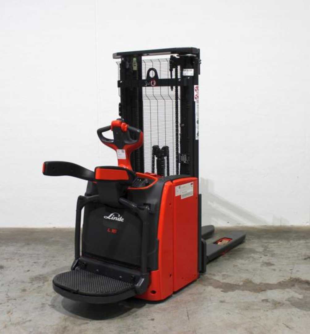 Used Forklift Linde L 16 AP i 1173-01 Aukšto kėlimo krautuvas su vairuotojo stovu (ar keleivio platforma) (Image 3) Used Forklift Linde L 16 AP i 1173-01 Aukšto kėlimo krautuvas su vairuotojo stovu (ar keleivio platforma) (Image 3)