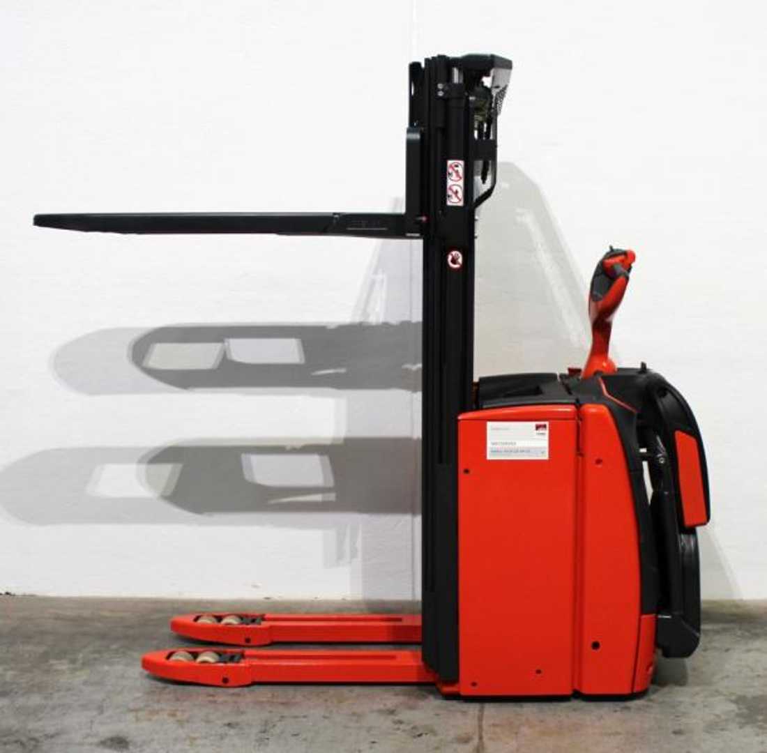 Used Forklift Linde L 16 AP i 1173-01 Aukšto kėlimo krautuvas su vairuotojo stovu (ar keleivio platforma) (Image 7) Used Forklift Linde L 16 AP i 1173-01 Aukšto kėlimo krautuvas su vairuotojo stovu (ar keleivio platforma) (Image 7)