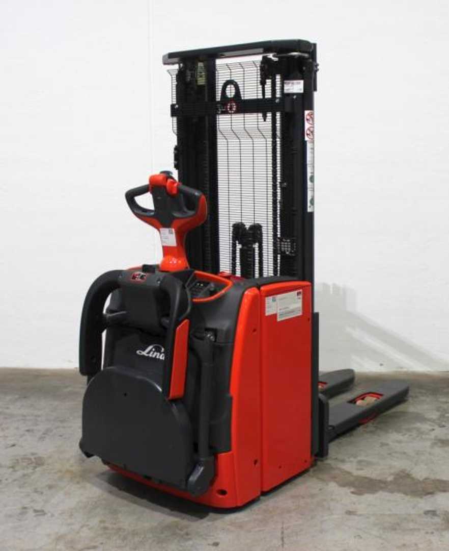 Used Forklift Linde L 16 AP i 1173-01 Aukšto kėlimo krautuvas su vairuotojo stovu (ar keleivio platforma) (Image 9) Used Forklift Linde L 16 AP i 1173-01 Aukšto kėlimo krautuvas su vairuotojo stovu (ar keleivio platforma) (Image 9)