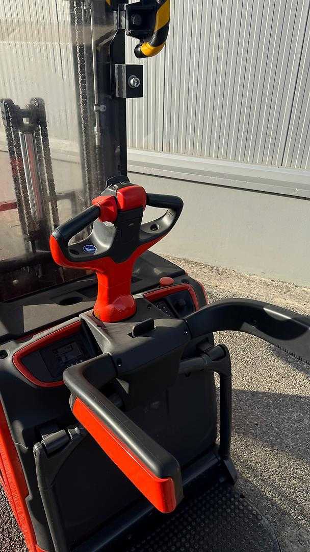Used Forklift Linde L14AP Aukšto kėlimo krautuvas su vairuotojo stovu (ar keleivio platforma) (Image 3) Used Forklift Linde L14AP Aukšto kėlimo krautuvas su vairuotojo stovu (ar keleivio platforma) (Image 3)