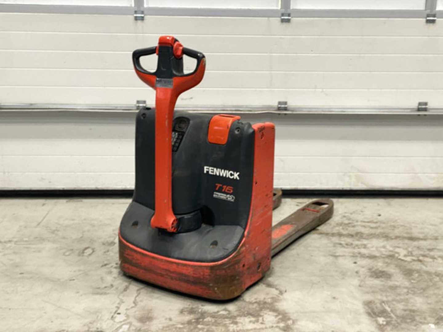 Used Forklift Linde T16 Aukšto kėlimo krautuvas su vairuotojo stovu (ar keleivio platforma) (Image 4) Used Forklift Linde T16 Aukšto kėlimo krautuvas su vairuotojo stovu (ar keleivio platforma) (Image 4)