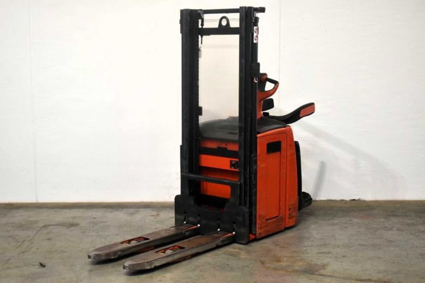 Used Forklift Linde L 14 AP i 1173-01 Aukšto kėlimo krautuvas su vairuotojo stovu (ar keleivio platforma) (Image 2) Used Forklift Linde L 14 AP i 1173-01 Aukšto kėlimo krautuvas su vairuotojo stovu (ar keleivio platforma) (Image 2)