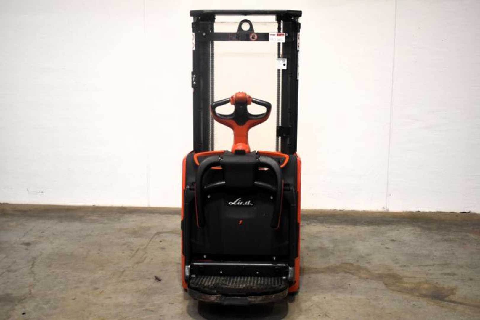 Used Forklift Linde L 14 AP i 1173-01 Aukšto kėlimo krautuvas su vairuotojo stovu (ar keleivio platforma) (Image 3) Used Forklift Linde L 14 AP i 1173-01 Aukšto kėlimo krautuvas su vairuotojo stovu (ar keleivio platforma) (Image 3)